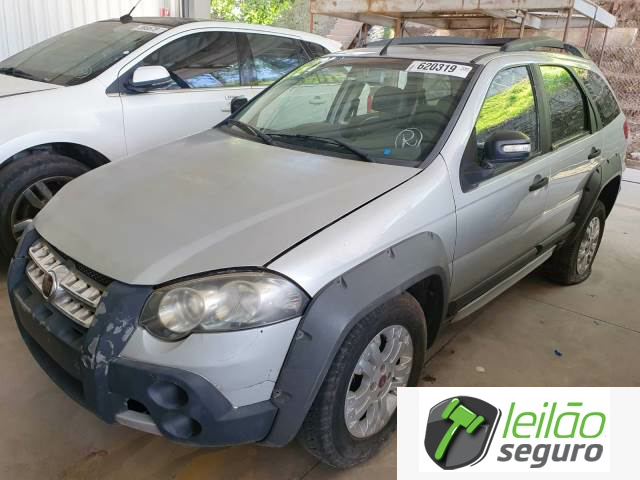 LOTE 037 - FIAT WEEKEND ADVENTURE 1.8 16V E.TORQ 2015