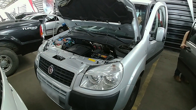 LOTE 012 Fiat Doblò Essence 1.8 Flex 