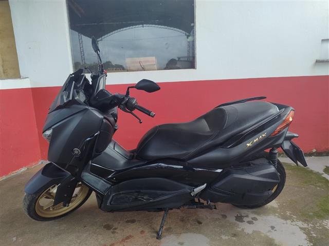 LOTE 033 XMAX 2020/2021