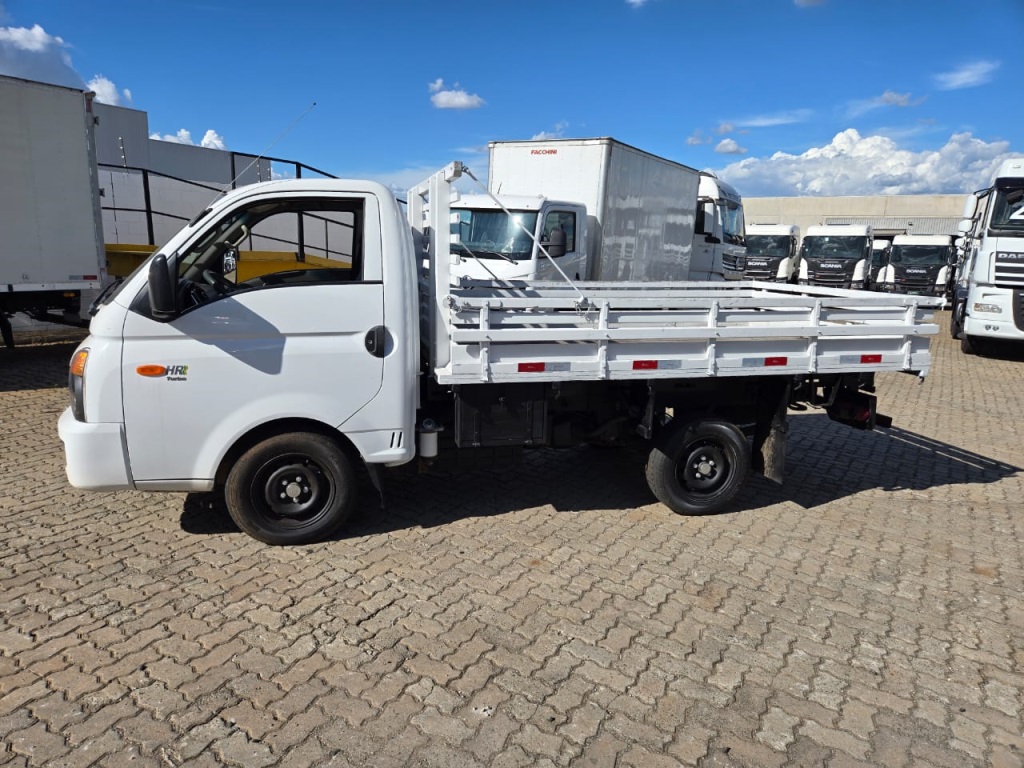 LOTE 011 HYUNDAI HR 2.5 CRDI DA10A 3/4 