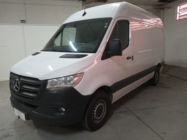 LOTE 018 MERCEDES-BENZ 315CDI STREET F 